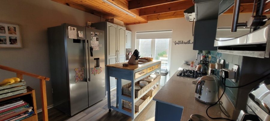 To Let 4 Bedroom Property for Rent in Tergniet Western Cape